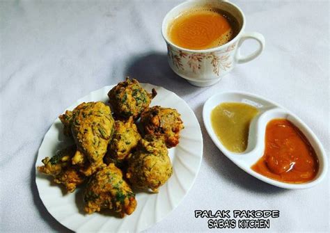 Palak Pakode Recipe by Saba Firoz Shaikh - Cookpad