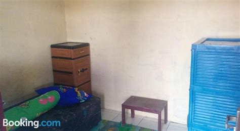 KOST GRYA AJIB (Bogor) - Guesthouse Reviews & Photos - Tripadvisor