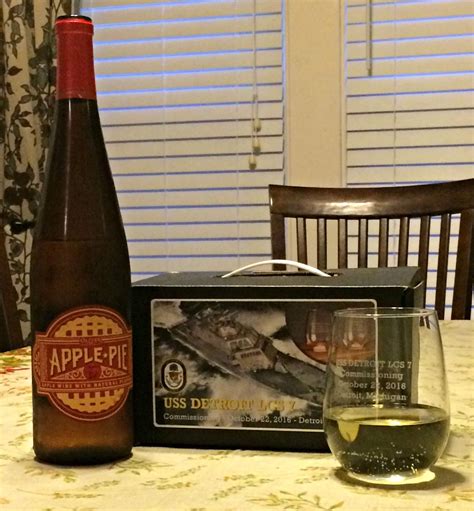 A GEEK DADDY: Apple Pie Wine from Oliver Winery & Vineyards