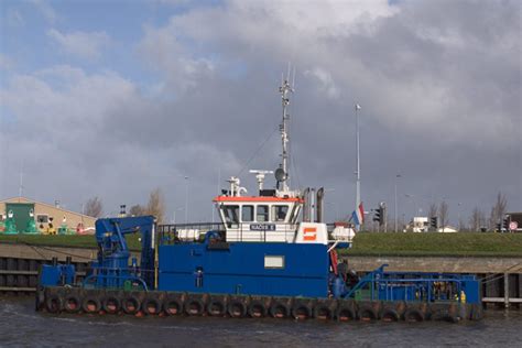 Naomi E - Multicats Tugs Workboats | Dredgepoint