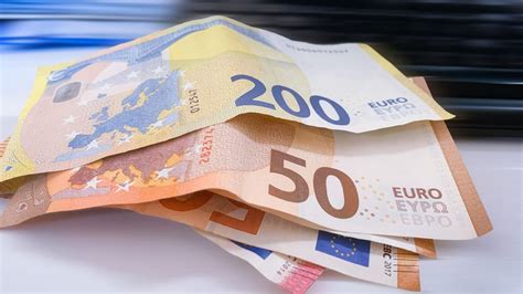 Euro Currency Notes Images 的图像结果