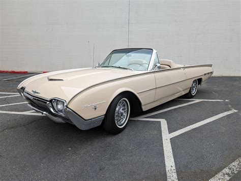 1962 Ford Thunderbird | GAA Classic Cars