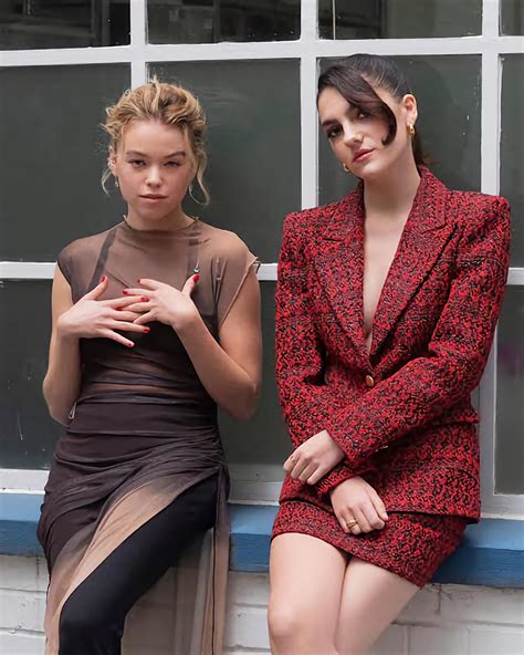 Emily Carey (right - born 2003) w/ Milly Alcock (left - born 2000) : r ...