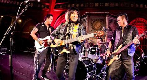 TIFF: Carry It On is a tribute to Canadian-American indigenous singer ...