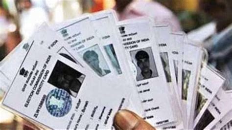 EPIC নম্বর কী? ভোটার কার্ড হারিয়ে গেলে কীভাবে মিলবে নয়া নম্বর? জেনে ...