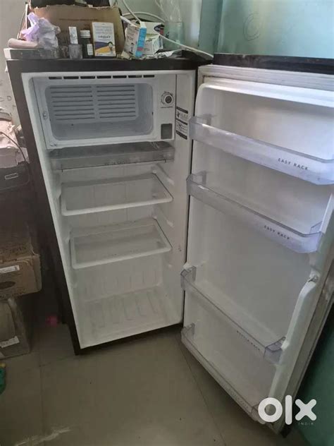 Whirlpool Single door 3 star fridge - Fridges - 1801630096