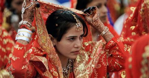 This Surat Businessman Is Planning Lavish Weddings For 100 Poor Girls