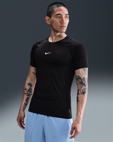 Nike Pro Breathe Men's Slim-Fit Short-Sleeve Top. Nike IN