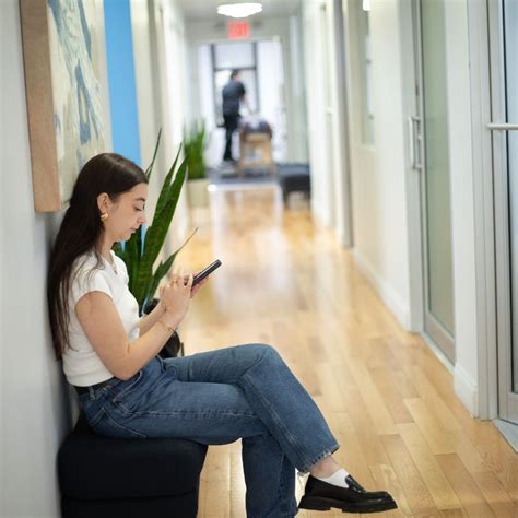 Text Neck Treatment in Manhattan, NYC | Prestige Health and Wellness