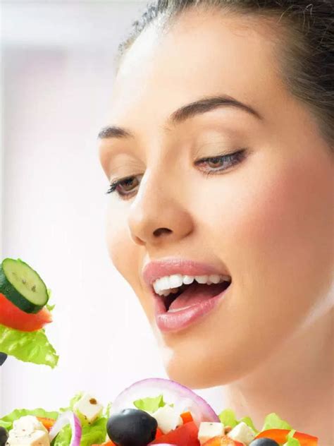 7 Antioxidant rich foods women must eat in 30’s to reverse aging ...