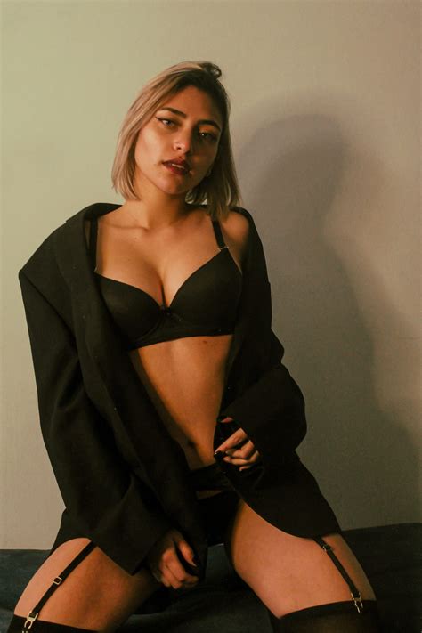 Breast Stretch Marks: Why They Show Up and How to Treat | by Rajesh Das | Jun, 2023 | Medium