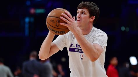 Austin Reaves agrees to deal to stay with Lakers | NBA.com