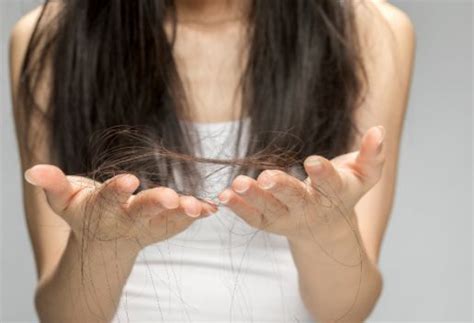 梦见剪头发是什么意思 女人梦到头发被剪短了有什么预兆 - 致富热