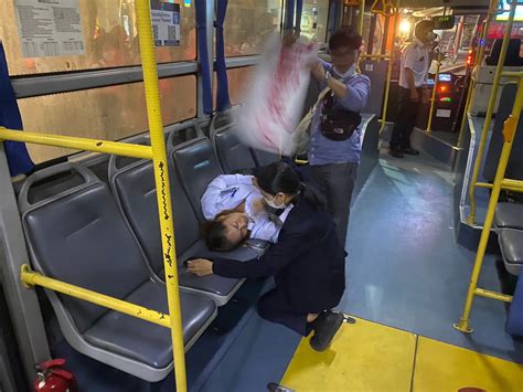 Durian Smell Allegedly Causes Bus Conductor In Thailand To Faint After She Suffers Allergic Reaction