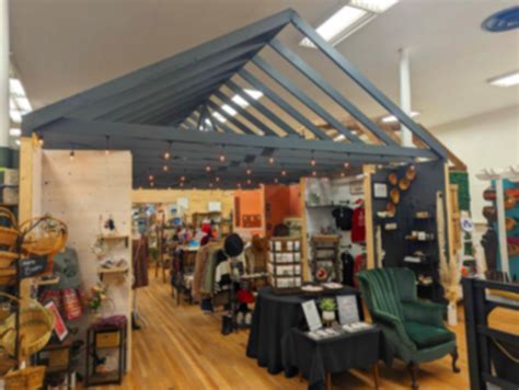 Be Focal Buy Local 的图像结果