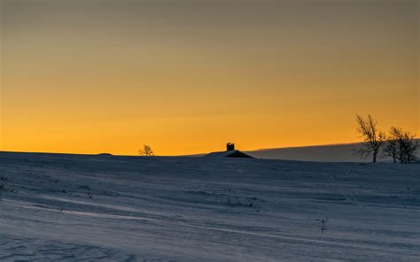 Download wallpaper 3840x2400 house, roof, snow, field, sunset, dusk ...