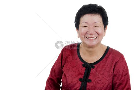快乐的老年女子女士退休女性保健头发卫生旗袍成人关爱福利高清图片下载-正版图片320501643-摄图网