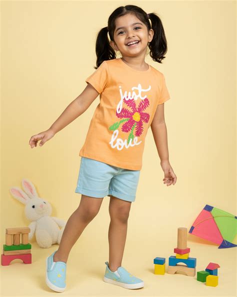 Girls Orange Graphic Print Round Neck T-Shirt – Comfortable & Stylish