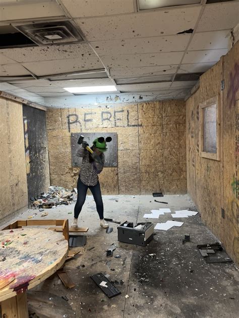 Visual Interest — A Smashing Good Time: Visual Interest's Event at ABQ ...