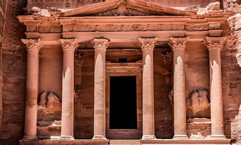 মরুভূমির মাঝে হয়েও এই বিখ্যাত শহরে কখনও জলের সমস্যা হয়নি