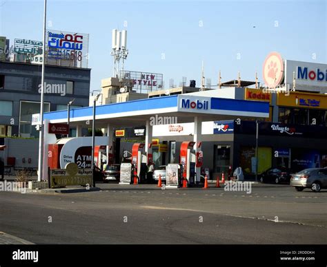 Automotive industry 2023 hi-res stock photography and images - Alamy