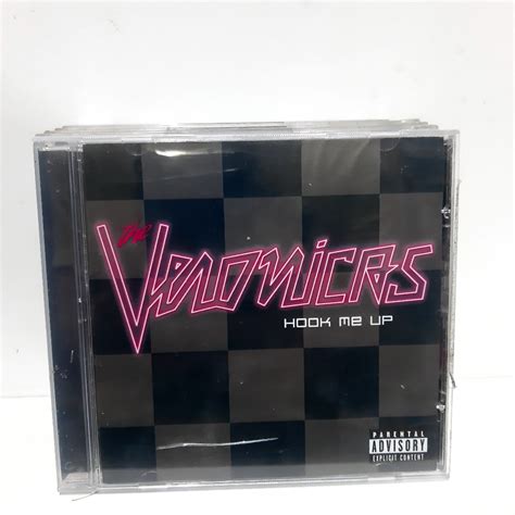 CD - The Veronicas: Hook Me Up | Shopee Brasil