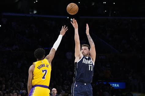 Luka Doncic's heroics lead Mavericks past Lakers in double OT