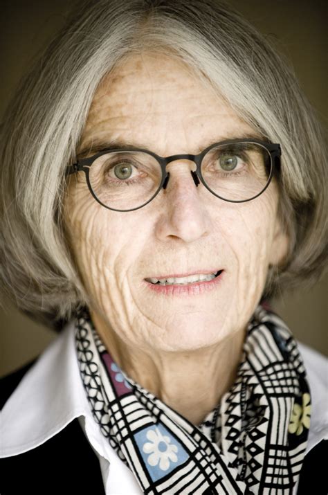 Frases de Donna Leon | Frases de famosos