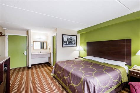 Super 8 by Wyndham Bangor | Bangor, ME Hotels