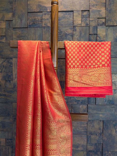 Vermilion Red Golden Zari Kanjivaram Silk Saree – House of Vardha