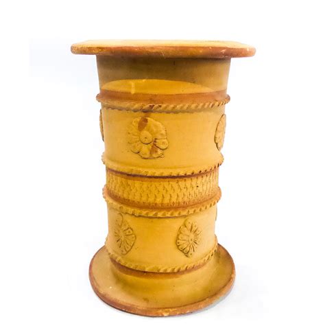 Terracotta Pot — Mainaam Garden