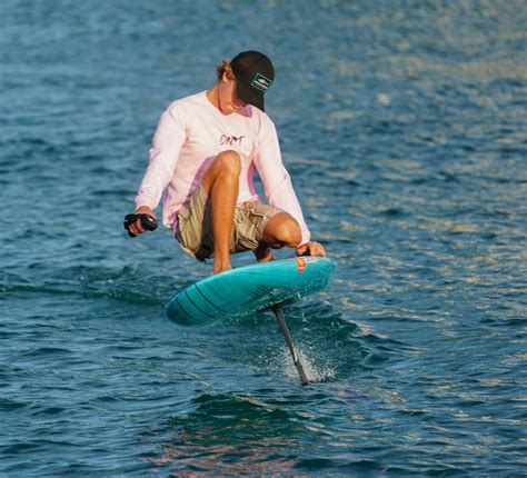 Upwind vs Downwind - New Wave Kiteboarding