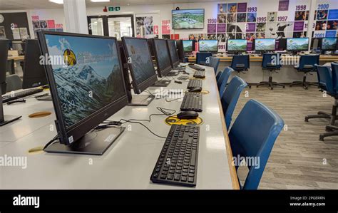 Desktop Computer Lab 的图像结果