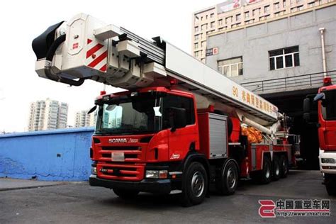 90米登高平台消防车首次在厦门投入投用 重型车网——传播卡车文化 关注卡车生活