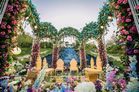 Pick the Best Trends for Your Monsoon Wedding Theme This Season!