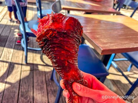 REVIEW: 2 NEW Halloween Treats Surprised Us in Disneyland | the disney ...