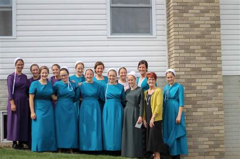 Amish Bride 的图像结果