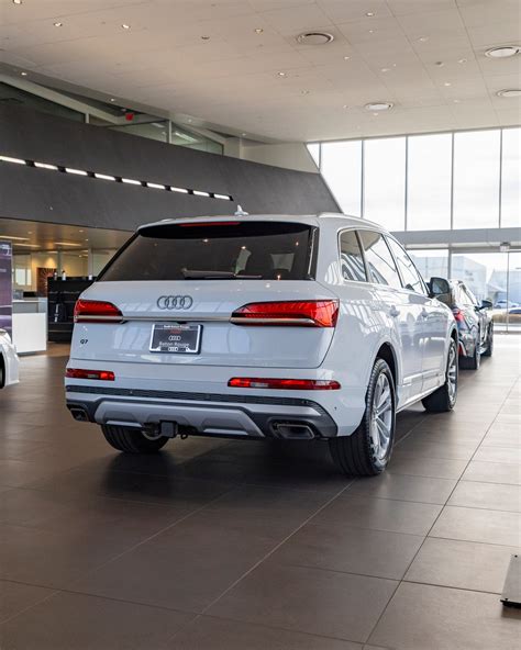 Audi Baton Rouge | The Audi Q7—sleek, sophisticated, and ready to turn heads. With refined ...