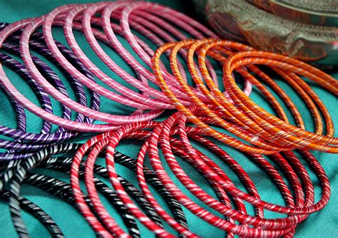 Color Bangles 的图像结果