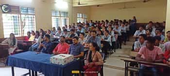 Top Engineering Colleges in Surat 2026: Ranking, Fees, Placements 2026