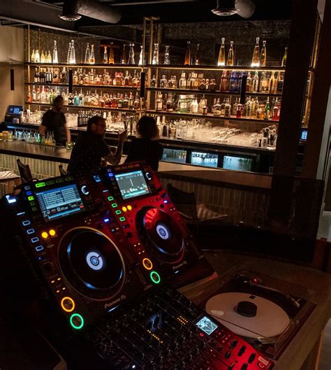 Gallery | Orosoko Sound Bar Charlotte Lounge & Dining