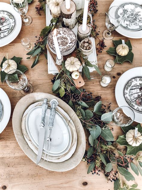 Inexpensive Thanksgiving Tablescapes Ideas Are you looking for easy and ...