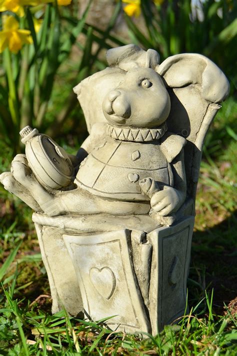Devonshire Stone Limited White Rabbit/Alice in wonderland/Garden ...