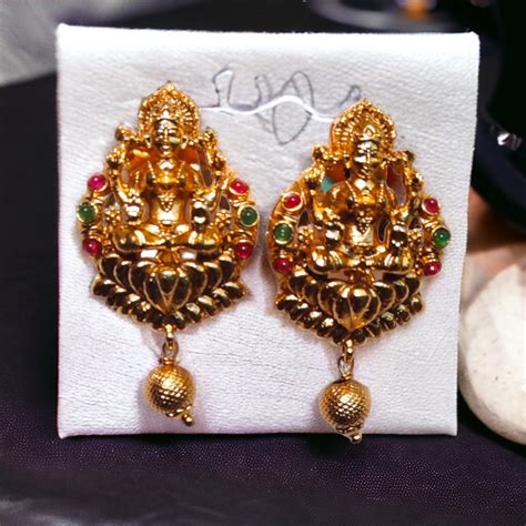 Traditional Lakshmi Earrings – Svila Fashion