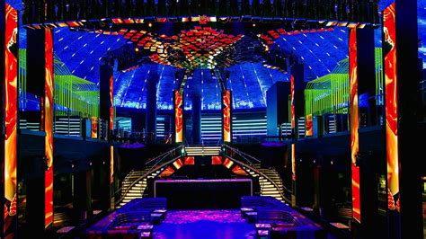 LIV Nightclub in Miami Beach - Miami Nightlife