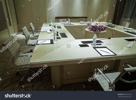 Board Room Meeting 的图像结果