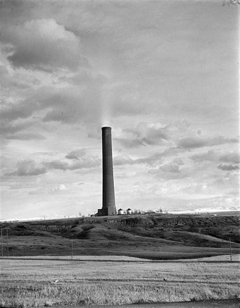 Anaconda Great Falls Smelter Smoke Stack, Montana, 1949 : r/TheWayWeWere