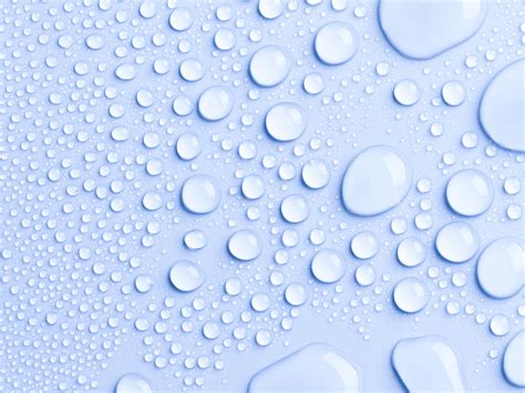 Polyglutamic Acid Explained: Skincare Benefits & How It Locks in Hydration