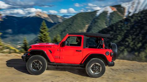 Holy Jeep: Check out the new Jeep Wrangler's half door option