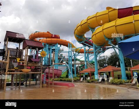 Adventure Island Water Park 的图像结果